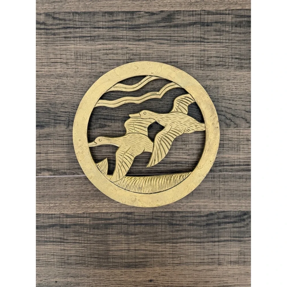 Vintage Brass Flying Mallard Ducks Round Wall Plaque Trivet MCM Cabin Wildlife